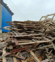 大量回收废旧木材