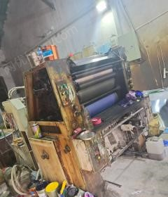 浙江温州正常使用，厂里还在正常使用印刷机出售，印刷四色产品。