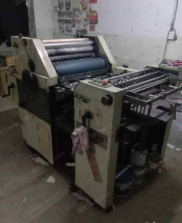 河南信阳因转业,急转让八开打码印刷机,四开单色机