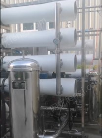 新疆乌鲁木齐现有产能12000纯净水水生产线设备出售，价格面议，有设备视频可看