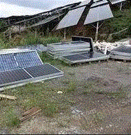 A large number of broken photovoltaic panels are recycled in Shandong