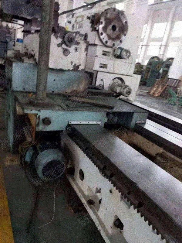 Guangxi long-term recycling machine tools, grinders, punches, etc.