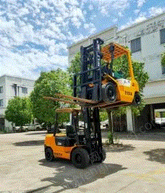 二手叉车出售