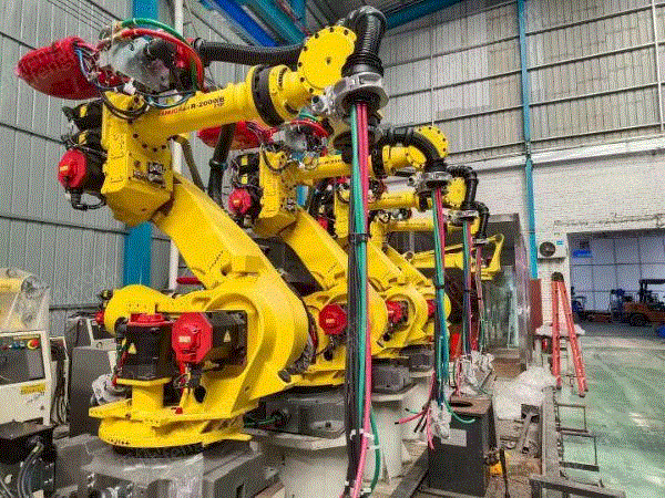 供应FANCU发那科机器人IA,IB,IC系列现货,焊接机器人,二手机器人,搬运