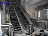 浙江省嘉興市で使用済みエレベーターを回収