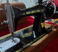 新疆克拉玛依转让65年代蝴蝶牌缝纫机,保养的很好至今还在使用