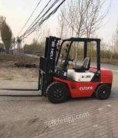 陕西安康因建材厂子倒闭，个人转让二手闲置3吨、5吨合力叉车