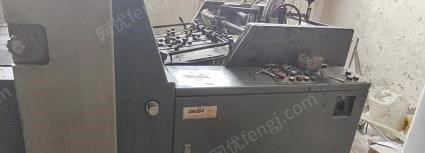 河南郑州出售二手印刷设备两把对开程控裁刀+冠华56机器一台+冠华52机器一台