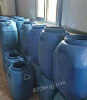 大量出售50公斤塑胶桶，带桶盖
