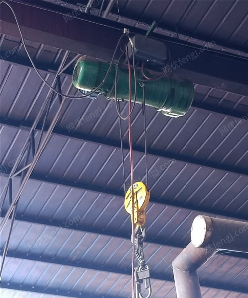 四川泸州因换设备,3吨行吊出售，十米跨度，工字钢，只用半年