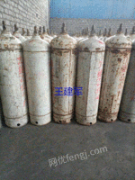 After 2000, acetylene bottles have good skin color and large quantity