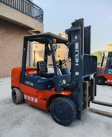 二手叉车出售