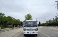 山东淄博转让东风小黄牌4.2米易燃气体厢式运输车