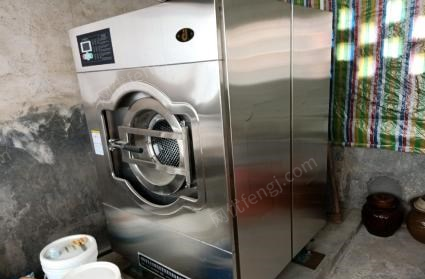 湖南岳阳转让95成新全自动水洗机，20kg，只洗过十来次