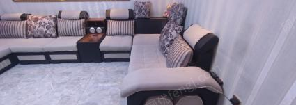 新疆石河子出售9成新沙发，带蓝牙音响，带小圆凳，带usb插口。
