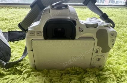 河北邯郸自用佳能200d二代单反相机出售