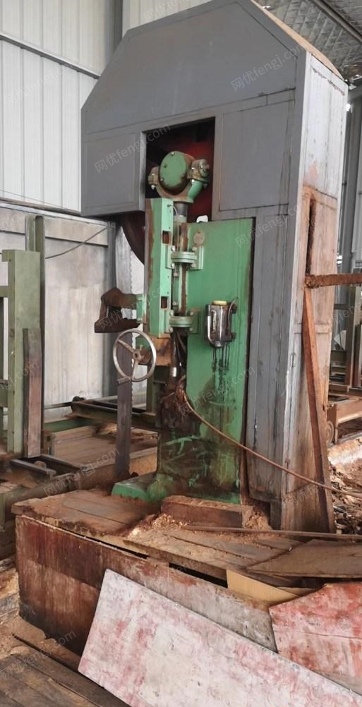 上海崇明县出售二手木工台式中林带锯机,台式带锯机2台,轨道带锯机2台,数控4.8米和6.8米料车各1套,锯沫搅龙4套