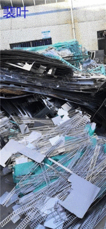 雲貴川地区では長年、使用済みステンレス鋼を大量に回収