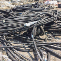 A large number of waste cables are recycled all year round