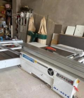 云南文山壮族苗族自治州出售大型裁板锯8成新，可以45度斜切，三米二长 