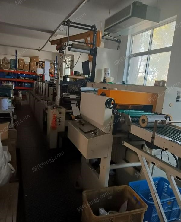 江苏泰州因公司搬迁，在位打包转让二手2015年330柔印机，2019年2米分切机,2012年中天330平板模切机