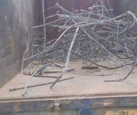 大量回收废钢筋 模具铁 工厂设备 剪切料 边角料