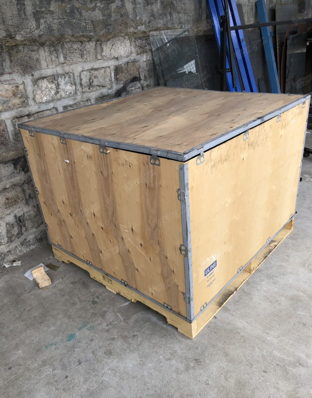 旧木质包装箱出售