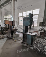 湖北荆州铝合金重力铸造生产线抛丸机，射芯机，锯床等转让