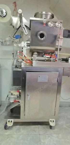 黑龙江哈尔滨95成新二手液体罐装机出售