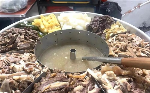 江西赣州因本人另有发展，出售厚实不锈钢喷泉杂锅，直径58厘米，可装60斤汤