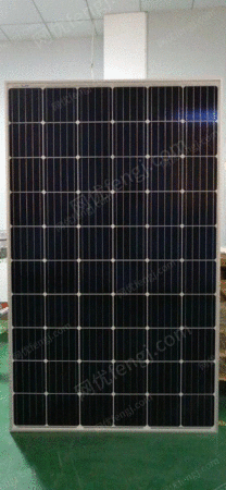 江蘇省蘇州市の長期専門回収単結晶太陽光発電モジュール一群