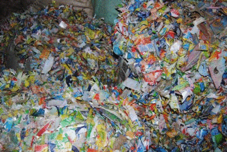 プロが使用済みペットボトルを長期的に大量回収