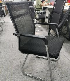 广东深圳由于办公区迁移，办公桌椅低价出售