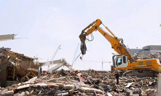 Qingdao specializes in house demolition and factory demolition