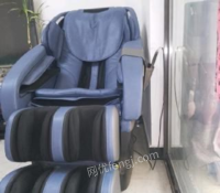上海宝山区荣泰按摩椅出售 用了有两年左右,基本上都是新的