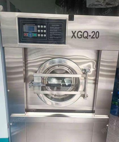 在位出售9成新干洗店设备1套，含20公斤水洗机(带烘干)1台，8公斤石油干洗机1台，熨烫机1台