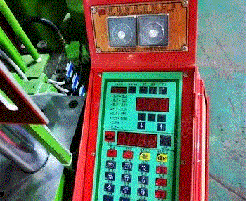 二手立式注塑机转让