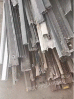 回收废旧铝合金，不锈钢门窗，铁栏杆
