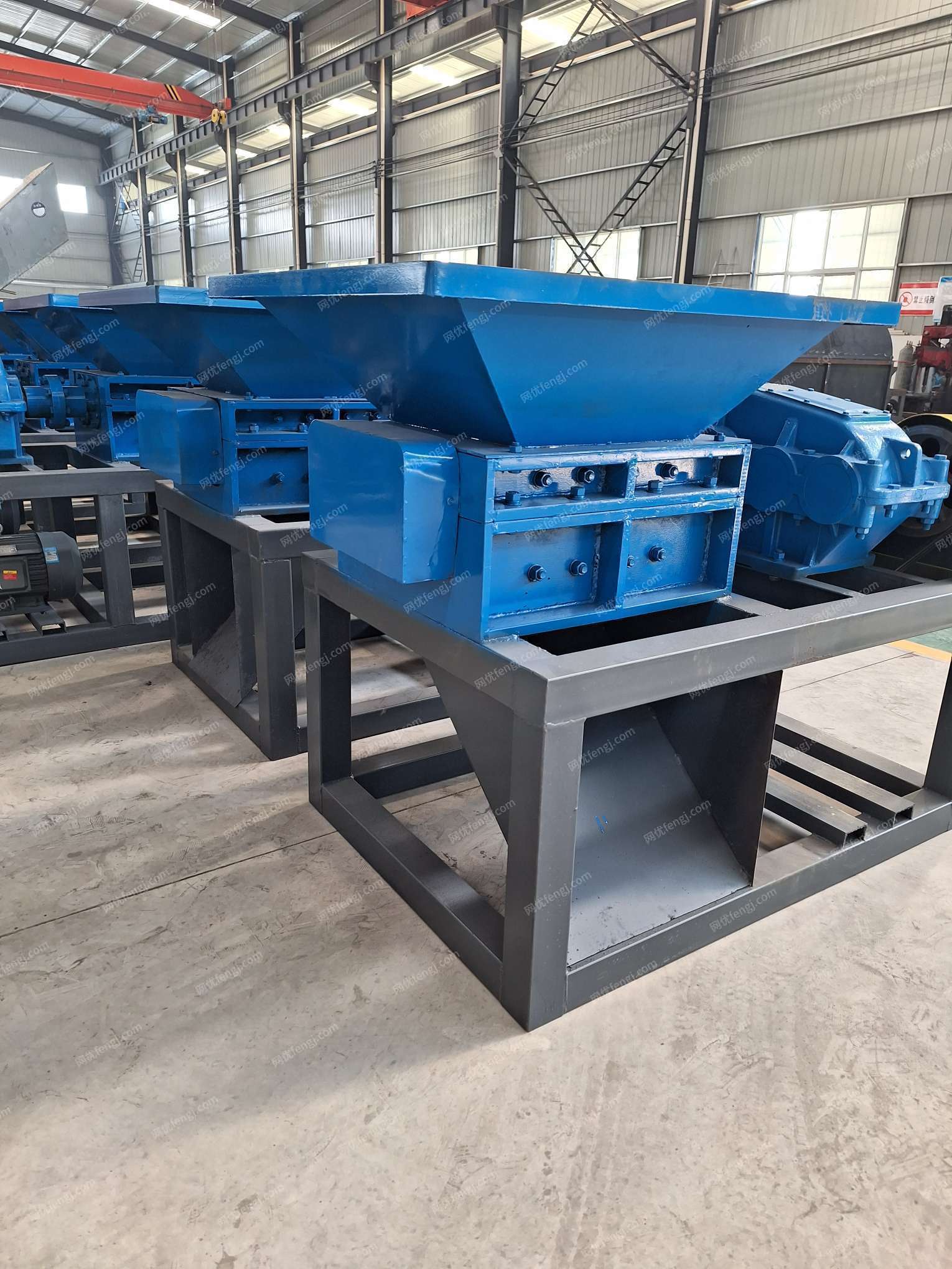 出售幾臺(tái)800~1600型撕碎機(jī) 二手塑料破碎機(jī)出售