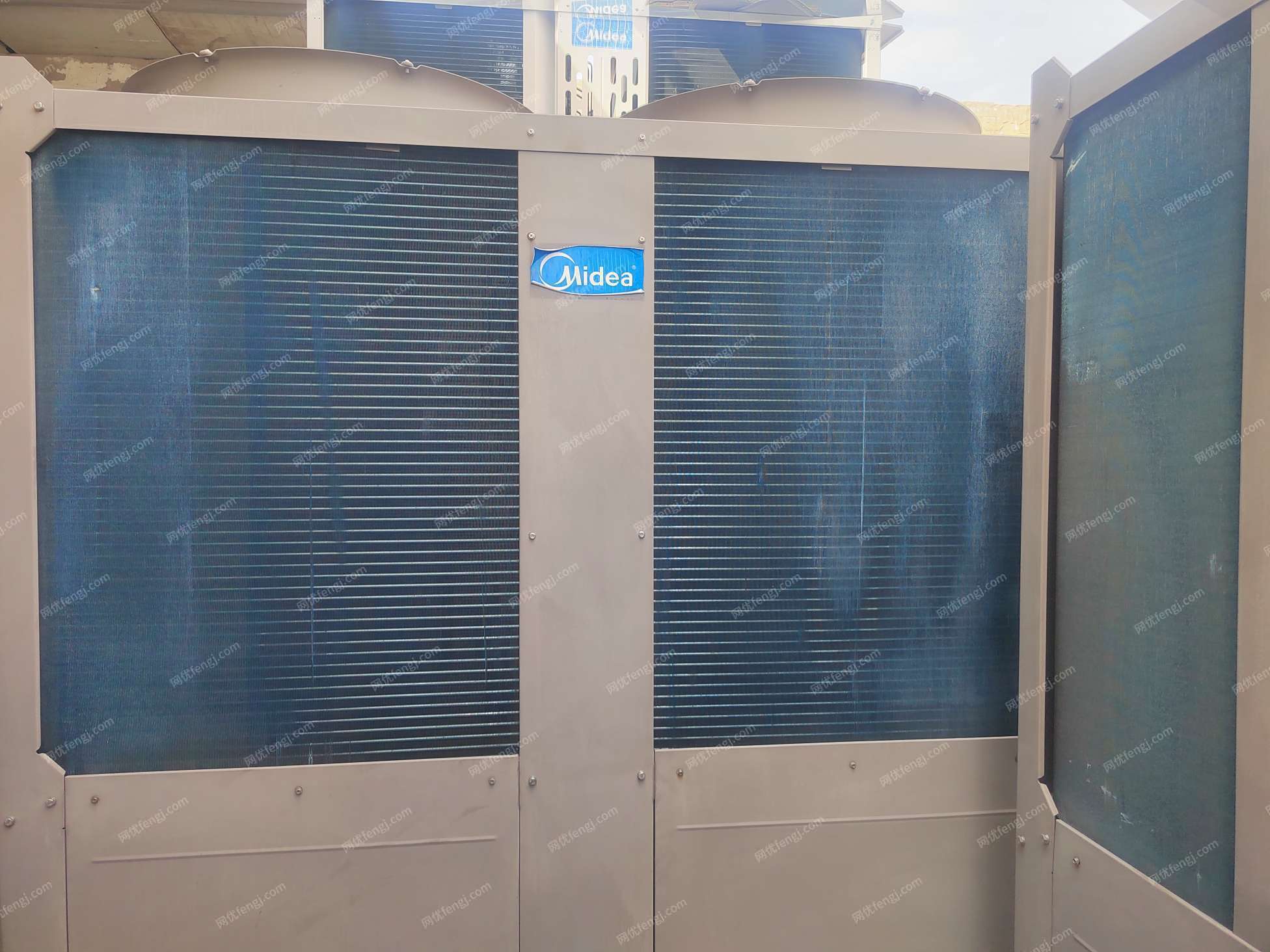 出售美的130模塊(H系列) 二手風(fēng)冷熱泵機(jī)組轉(zhuǎn)讓