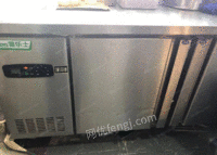 江苏淮安转让1米5平冷工作台 ，冷藏冷冻，使用了3个月