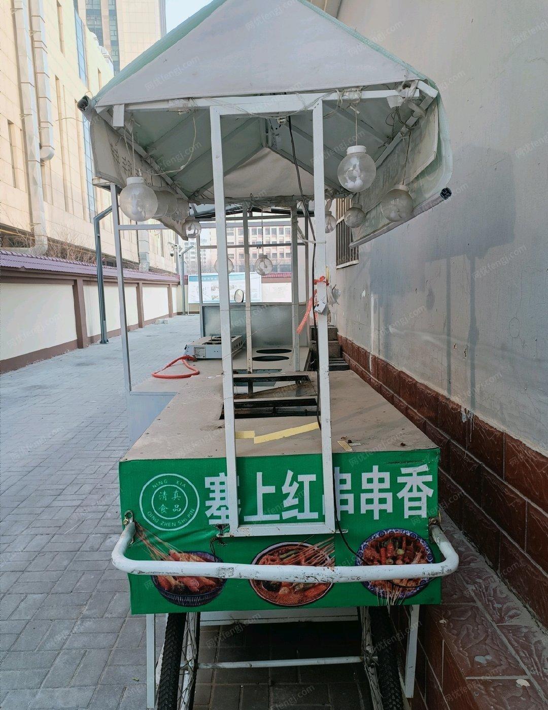 宁夏银川自用摆摊车，现低价处理。