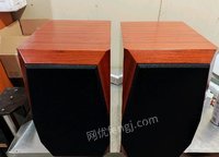 安徽蚌埠出售惠威8寸音箱，成色非常新，音质非常好