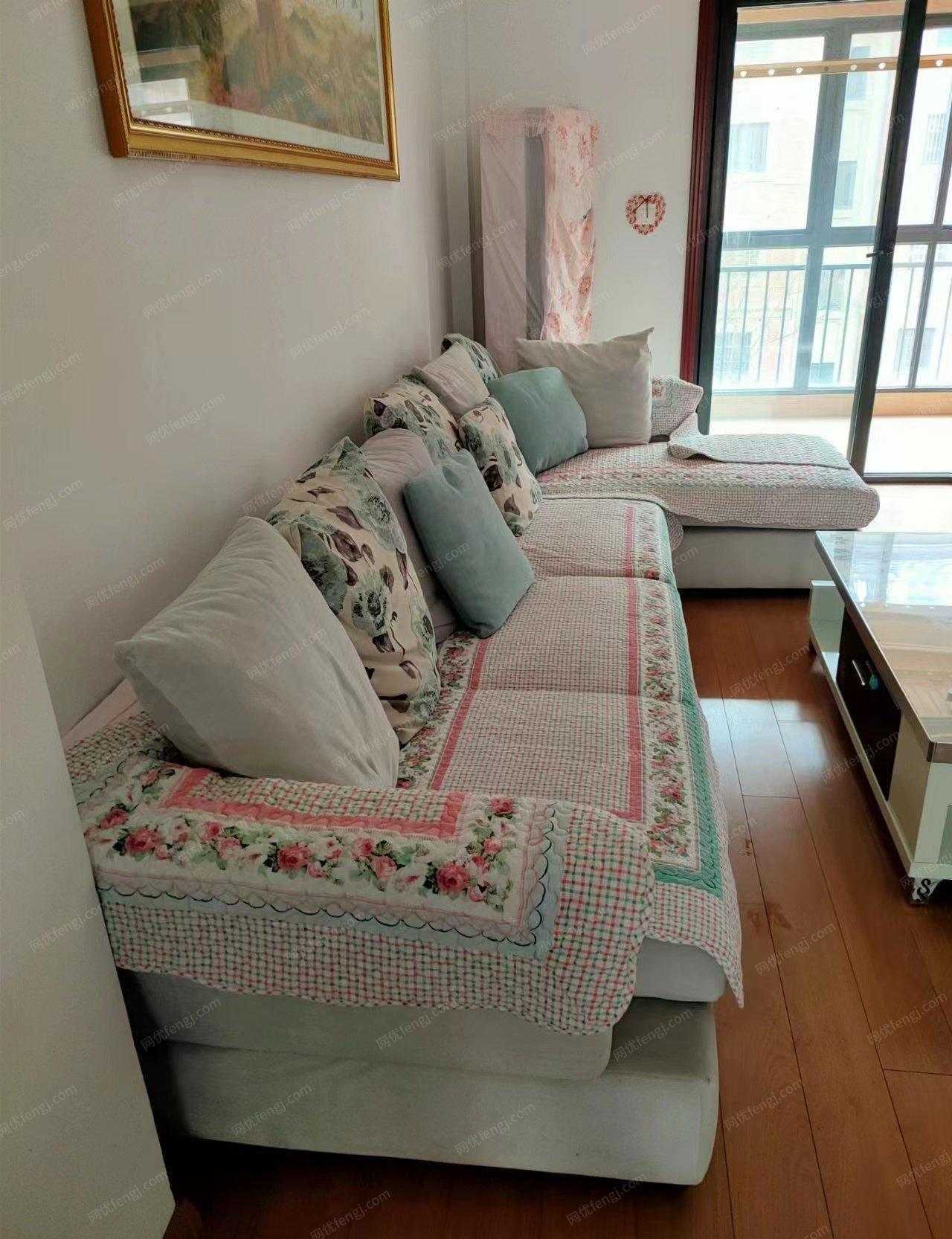 江苏徐州自用品质家具床，沙发，茶几，电气柜，餐桌椅等低价出售