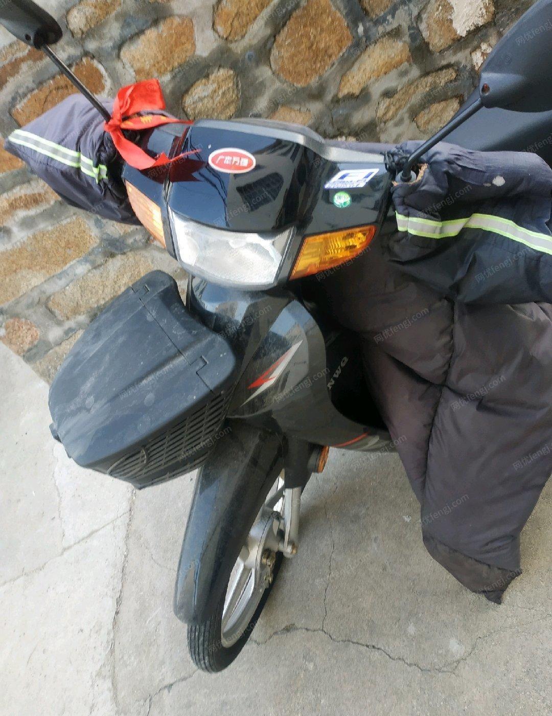 山东威海低价出售个人一手本田跨骑摩托车