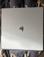 内蒙古兴安盟出售索尼ps4por游　戏机。