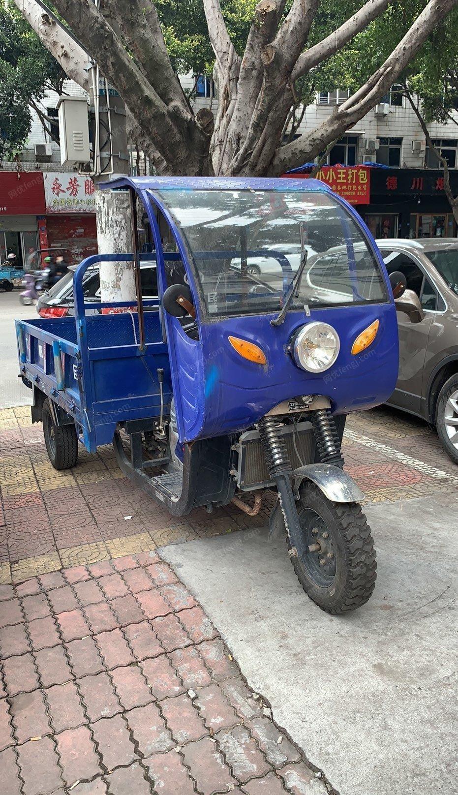 浙江温州转让三轮车，才开几个月