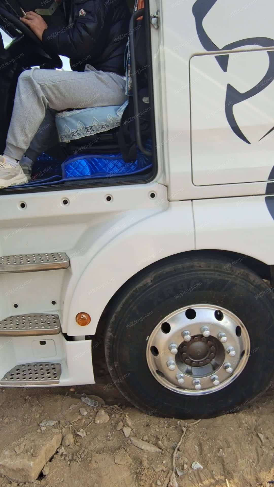 牵引车 视频