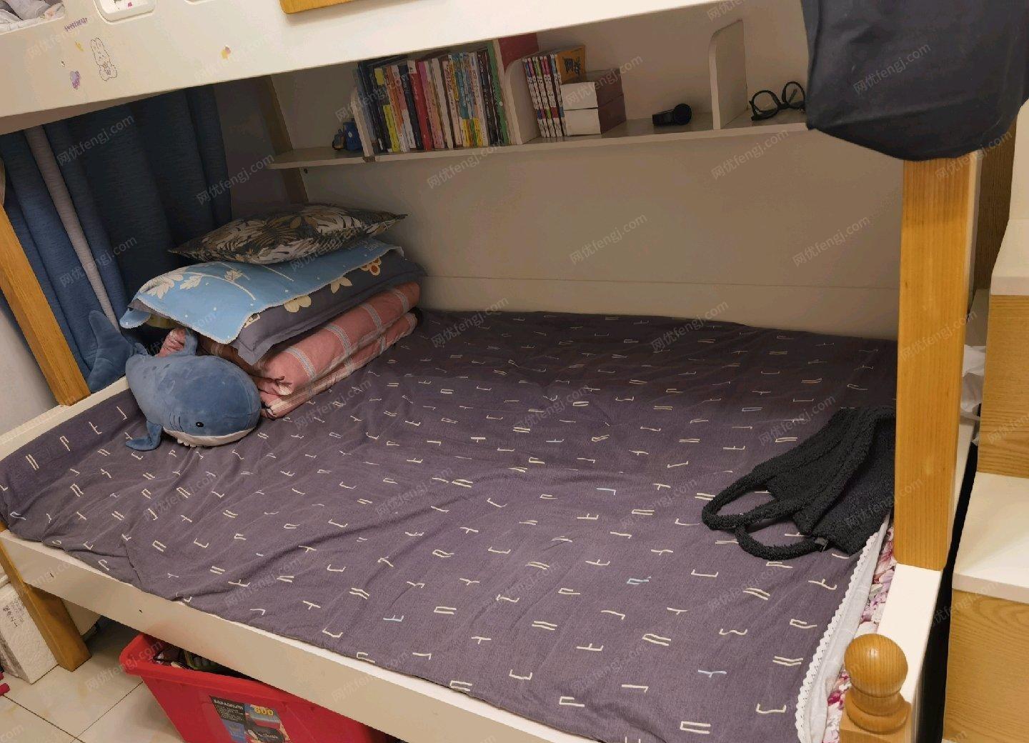 新疆昌吉自家孩子用了一年床转让