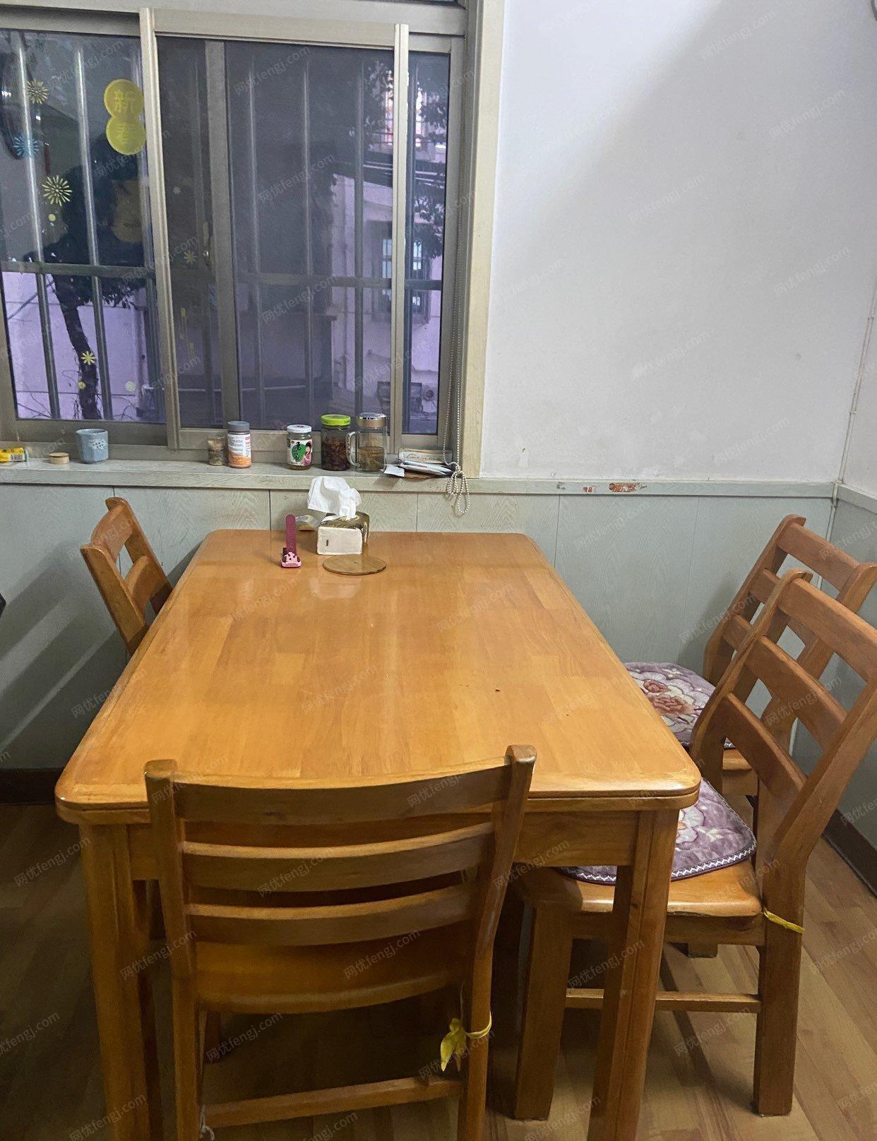 江苏苏州因要装修，处理旧家电家具餐桌，餐椅，空调，桌子等